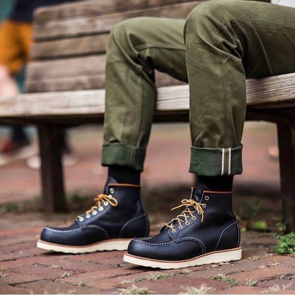 Red Wing Shoes rare navy blue Leather Boots with Tan Laces